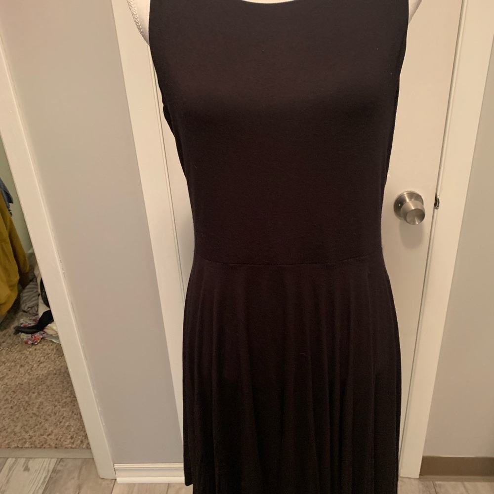 Two Versatile Dresses, one Black Cynthia Rowley L and bonus Old Navy XL - Picture 8 of 8
